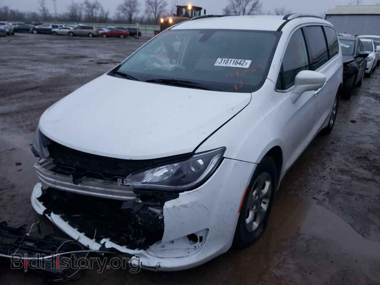 2017 CHRYSLER PACIFICA - VIN: 2C4RC1EG3HR745630 - Фото 2