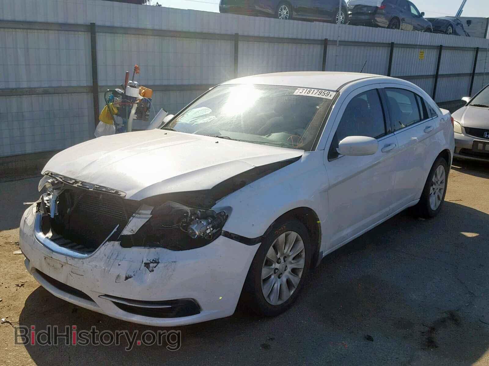 2013 CHRYSLER 200 - VIN: 1C3CCBAG1DN721498 - Photo 2
