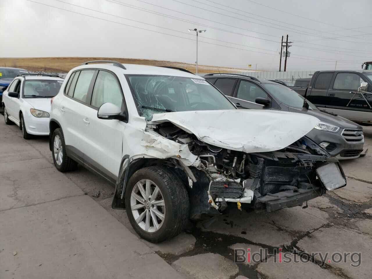 Фотография WVGBV7AX6HK052338 - VOLKSWAGEN TIGUAN 2017