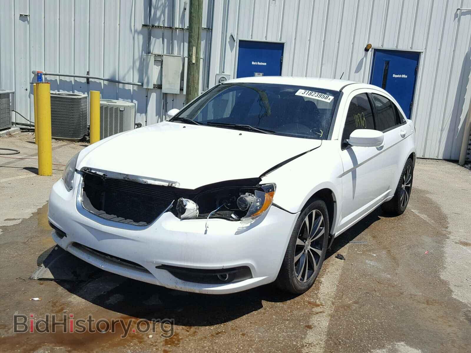 2013 CHRYSLER 200 - VIN: 1C3CCBBG9DN716516 - Фото 2