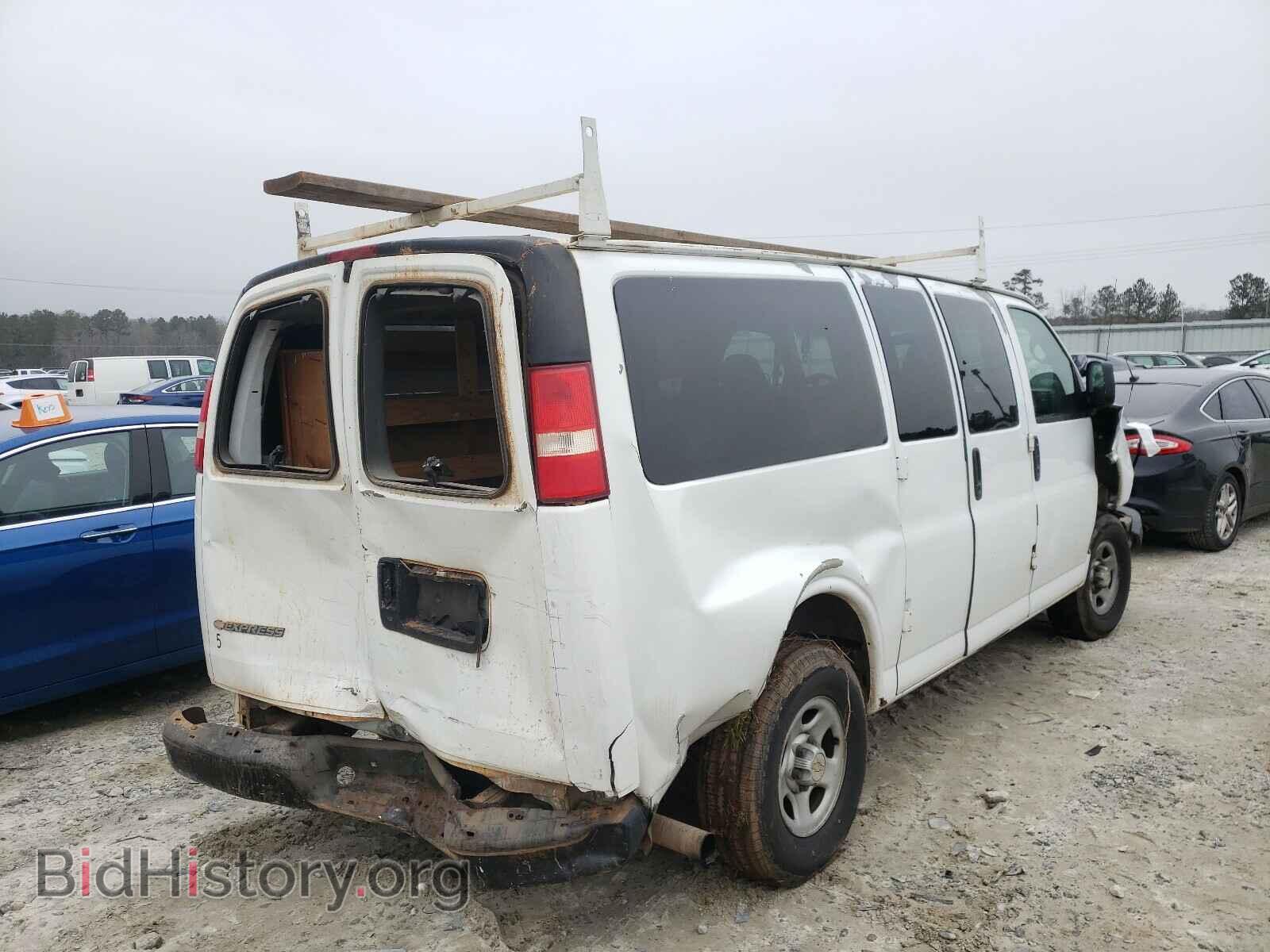 2007 CHEVROLET EXPRESS - VIN: 1GNFG15TX71122956 - Фото 4