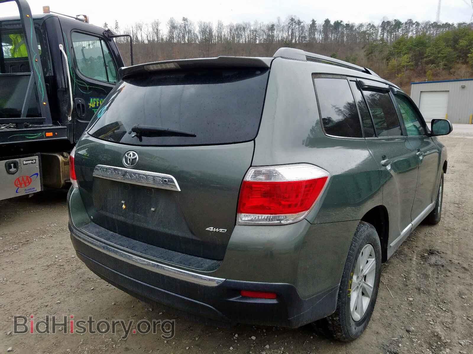 2013 Toyota HIGHLANDER (VIN 5TDBK3EH8DS228088) — фото 4 из 10