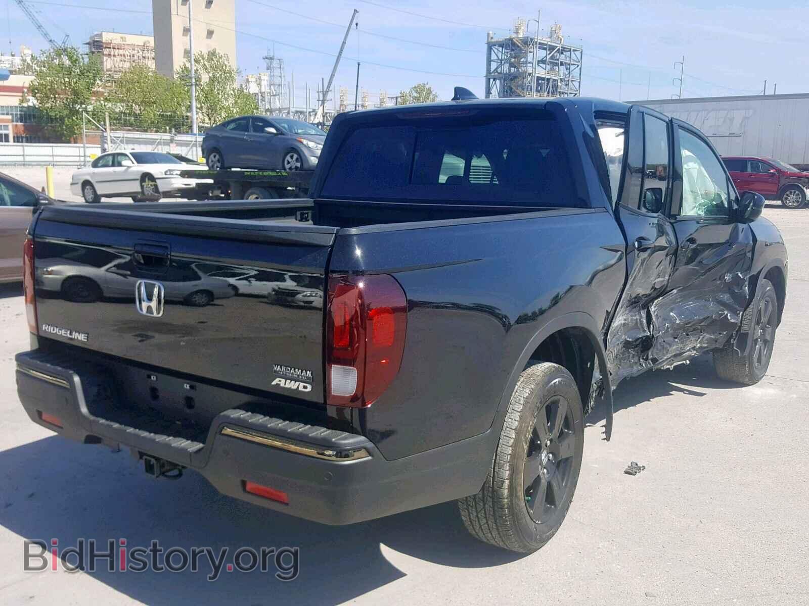 2018 HONDA RIDGELINE - VIN: 5FPYK3F85JB011713 - Фото 3