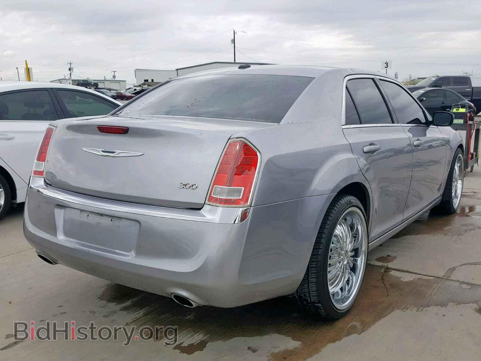 2013 CHRYSLER 300 - VIN: 2C3CCAAG8DH657477 - Фото 4