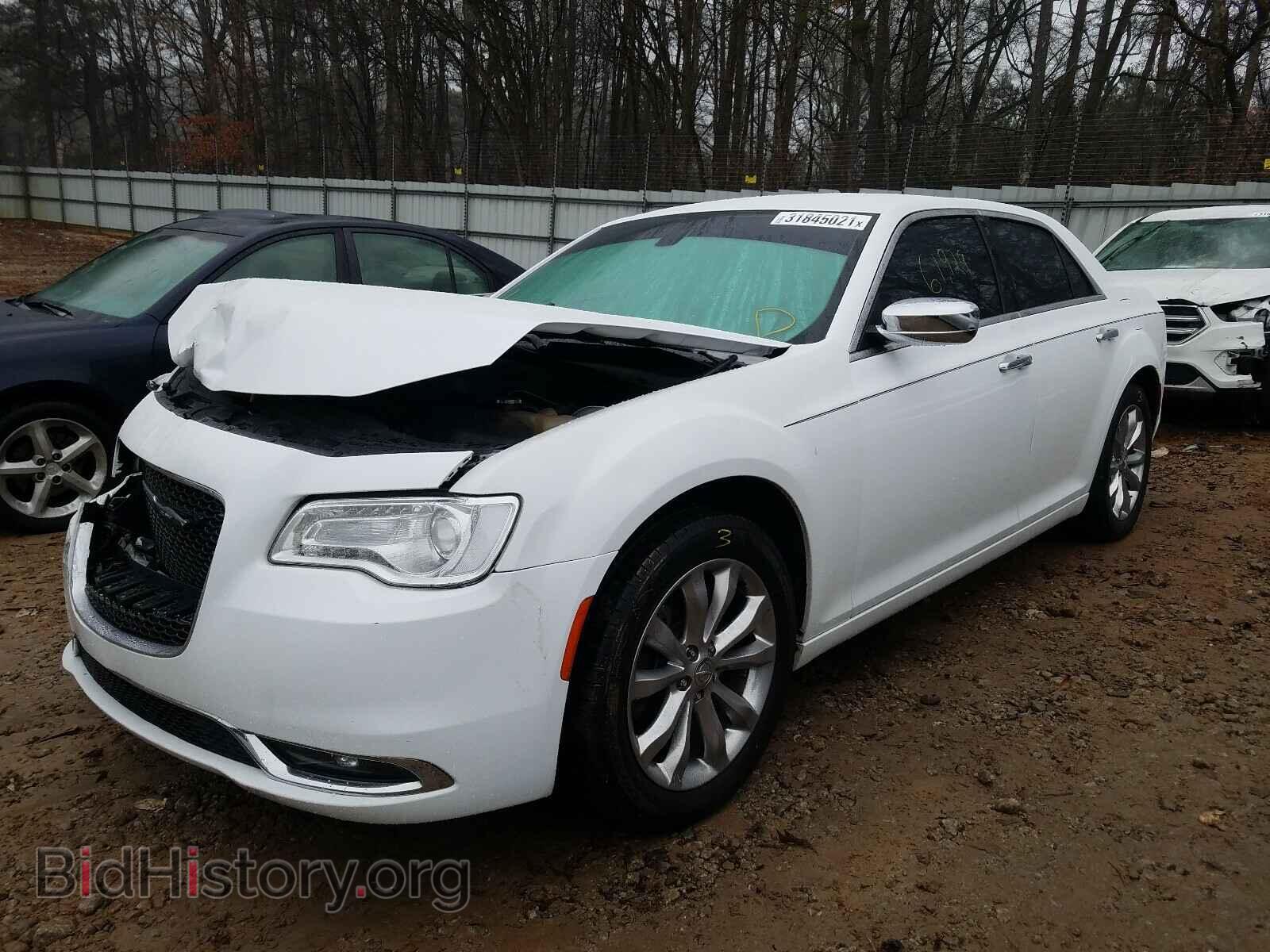 2018 CHRYSLER 300 - VIN: 2C3CCAKG1JH177551 - Фото 2