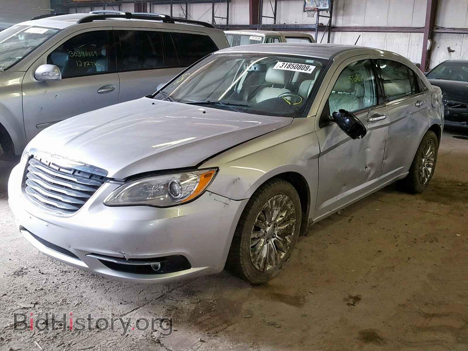 2012 CHRYSLER 200 - VIN: 1C3CCBCG0CN164787 - Фото 2