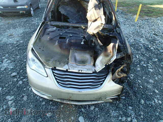 2011 CHRYSLER 200 - VIN: 1C3BC2FG4BN506036 - Фото 7