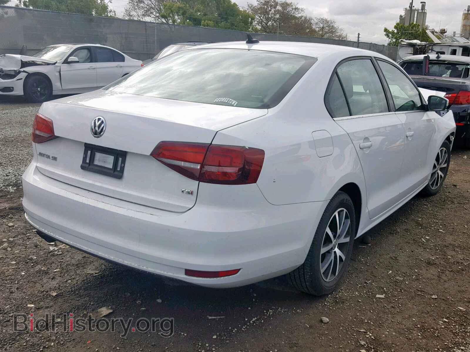 2017 VOLKSWAGEN JETTA - VIN: 3VWDB7AJ9HM384216 - Фото 4