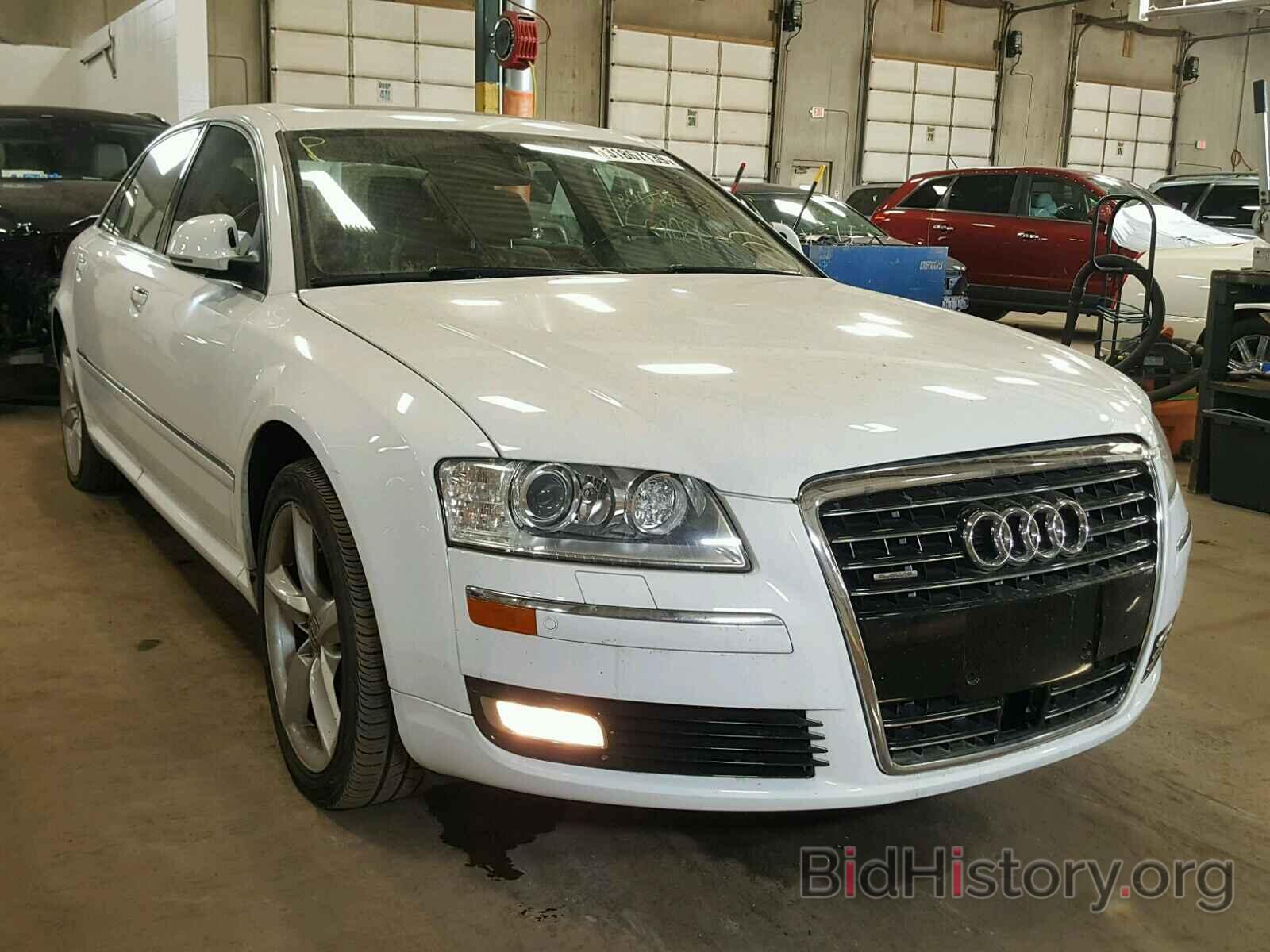 Photo WAURVAFA2AN007533 - AUDI A8 2010