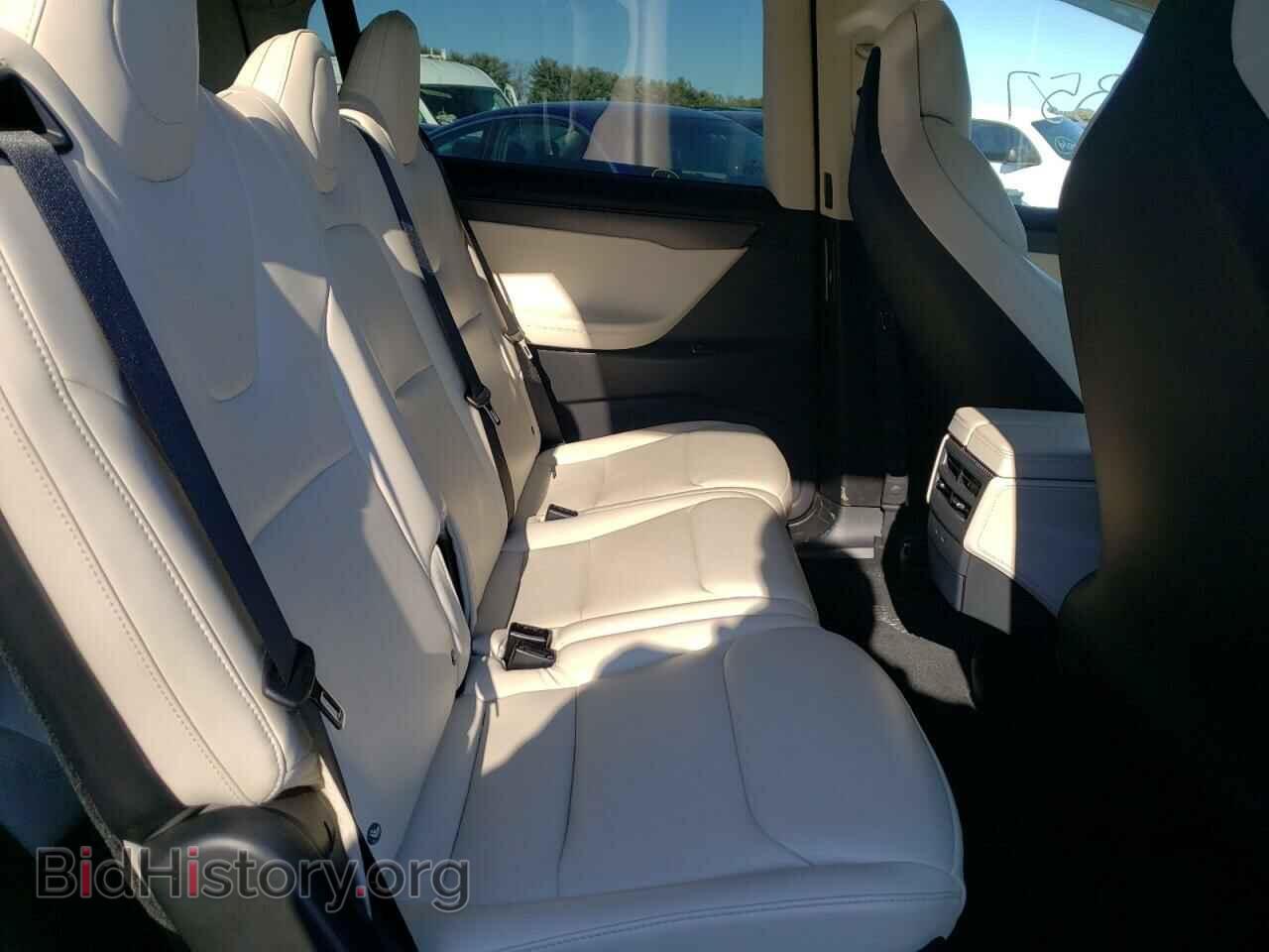 2018 TESLA MODEL X - VIN: 5YJXCAE2XJF135852 - Фото 6