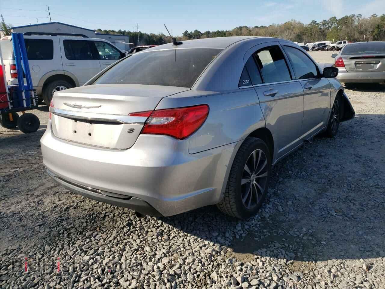 2013 CHRYSLER 200 - VIN: 1C3CCBBB2DN538548 - Фото 4