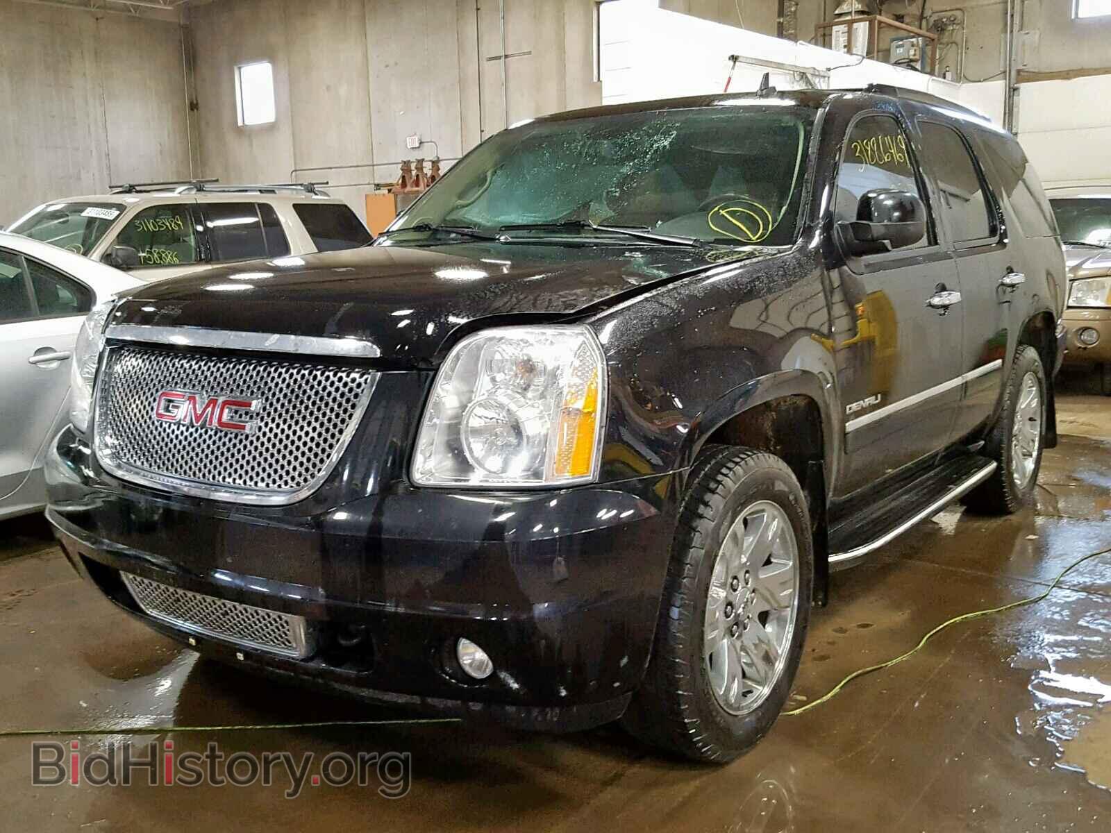 2013 GMC YUKON DENA - VIN: 1GKS2EEF9DR190321 - Фото 2