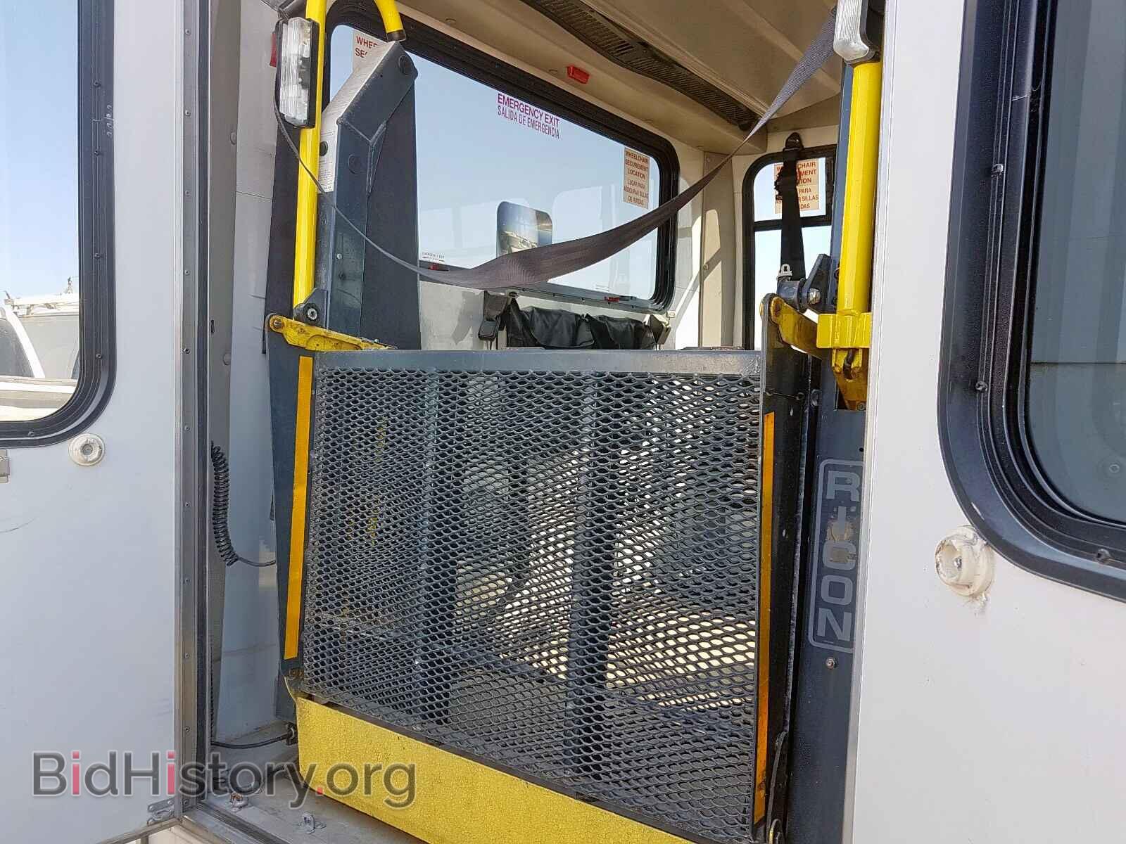 2010 FORD ECONOLINE - VIN: 1FDFE4FS6ADA28306 - Photo 9