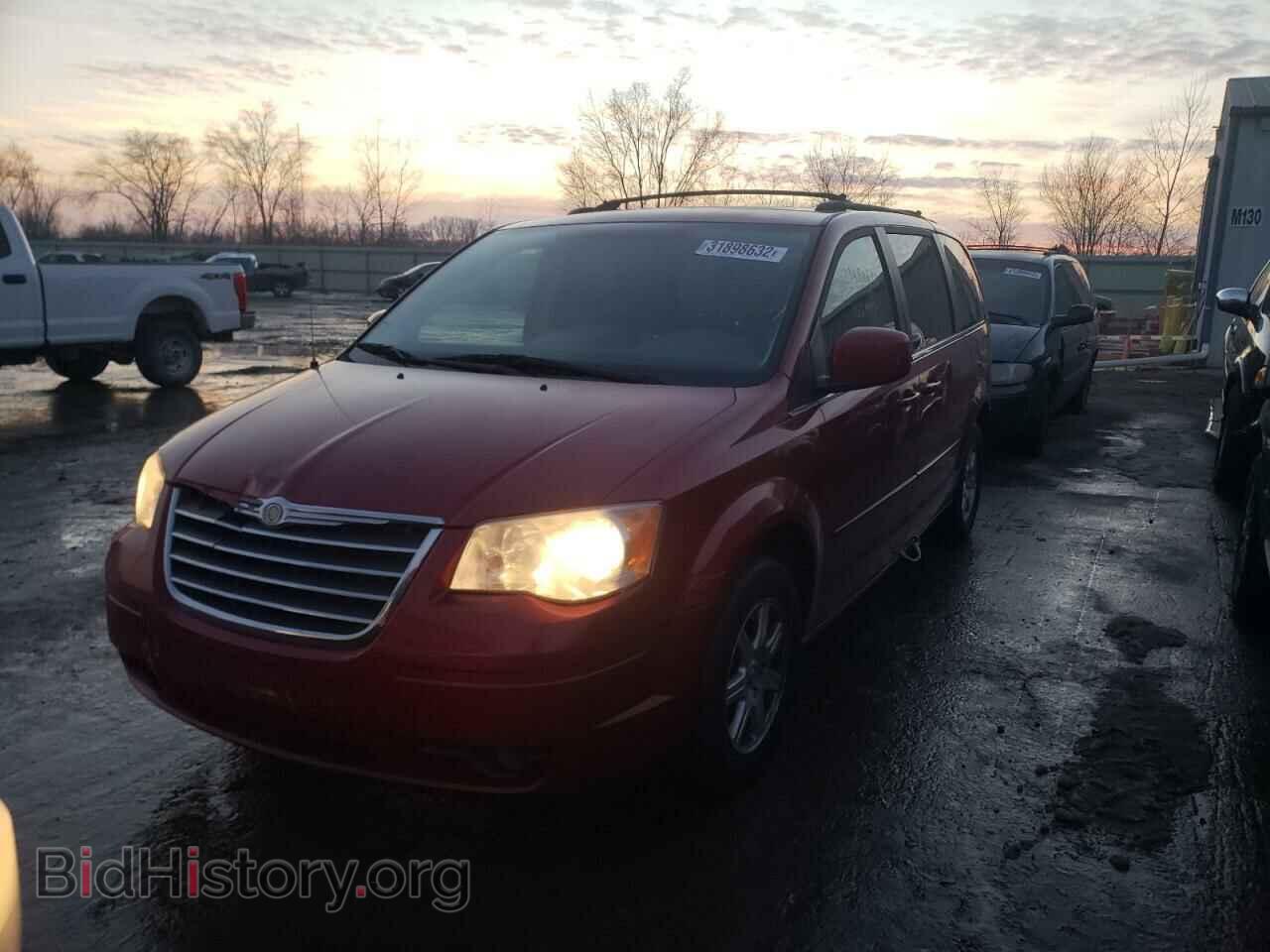 2008 CHRYSLER MINIVAN - VIN: 2A8HR54PX8R663504 - Фото 2