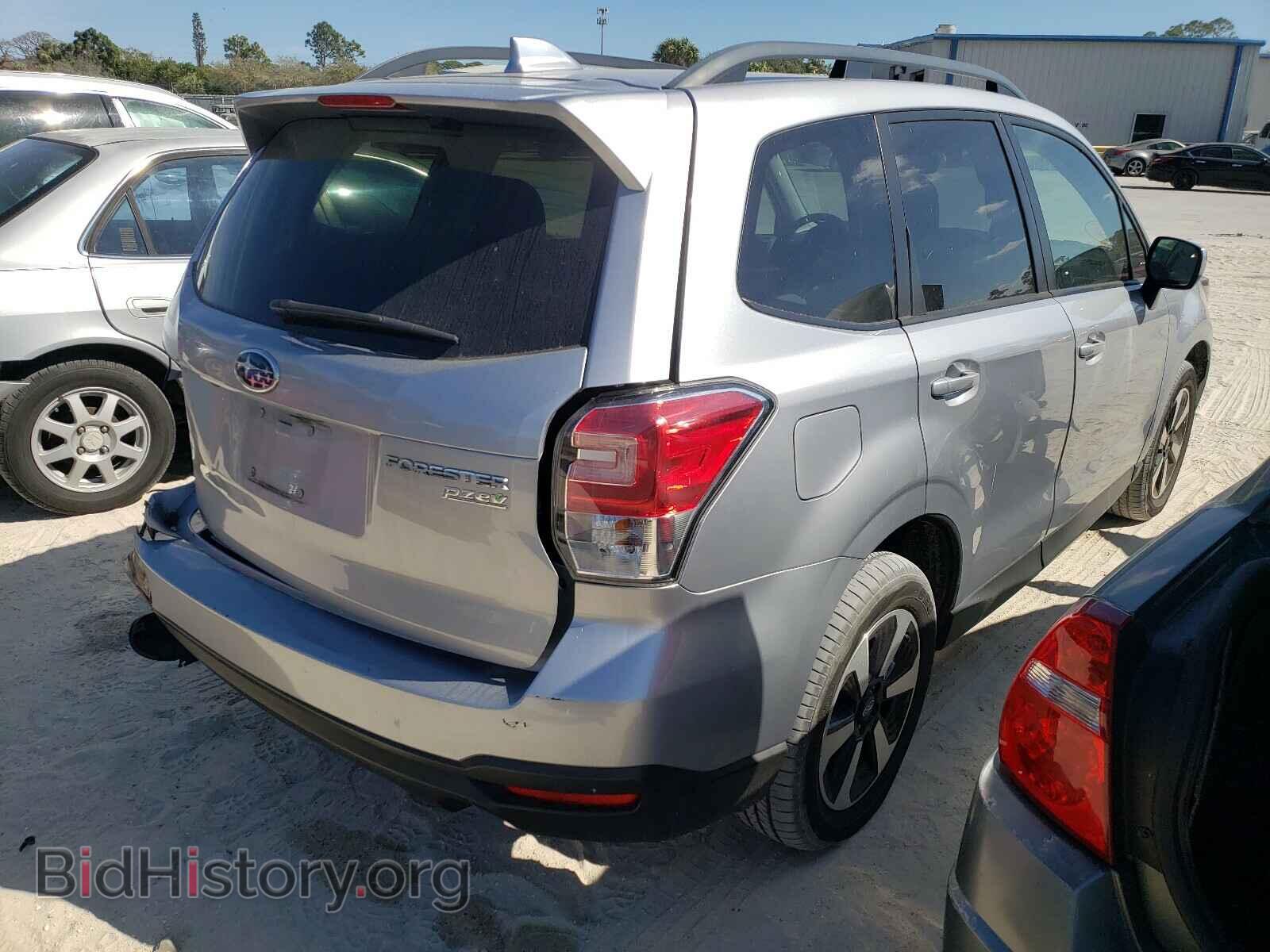2017 SUBARU FORESTER - VIN: JF2SJAGC9HH453088 - Фото 4