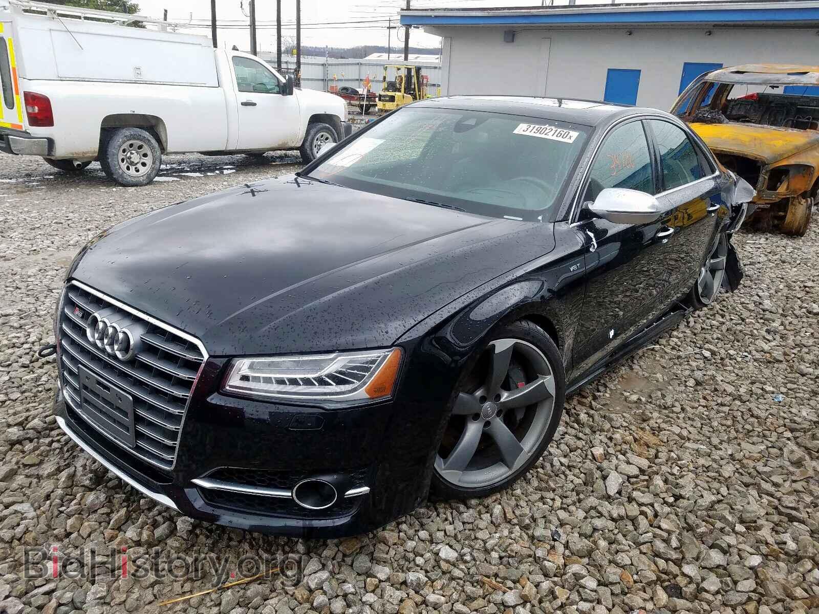 2016 AUDI S8 - VIN: WAUJSAFD2GN004110 - Photo 2