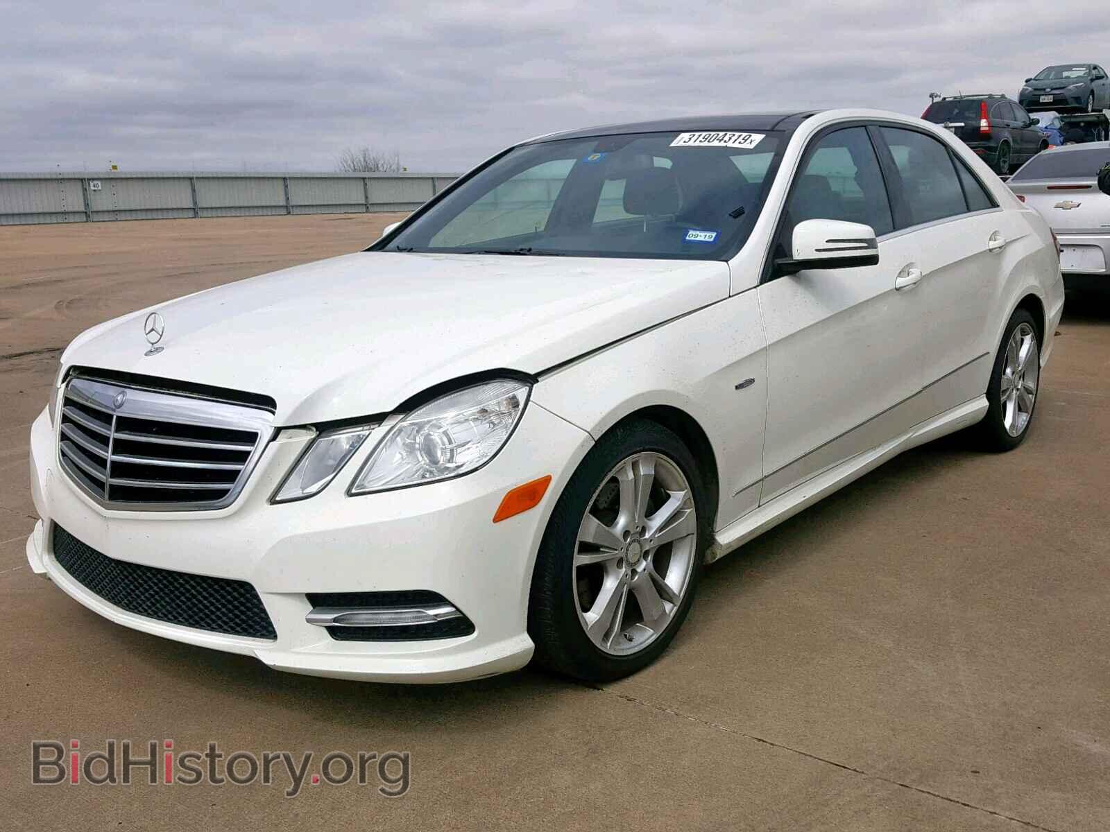2012 MERCEDES-BENZ E 350 - VIN: WDDHF5KB0CA570887 - Фото 2