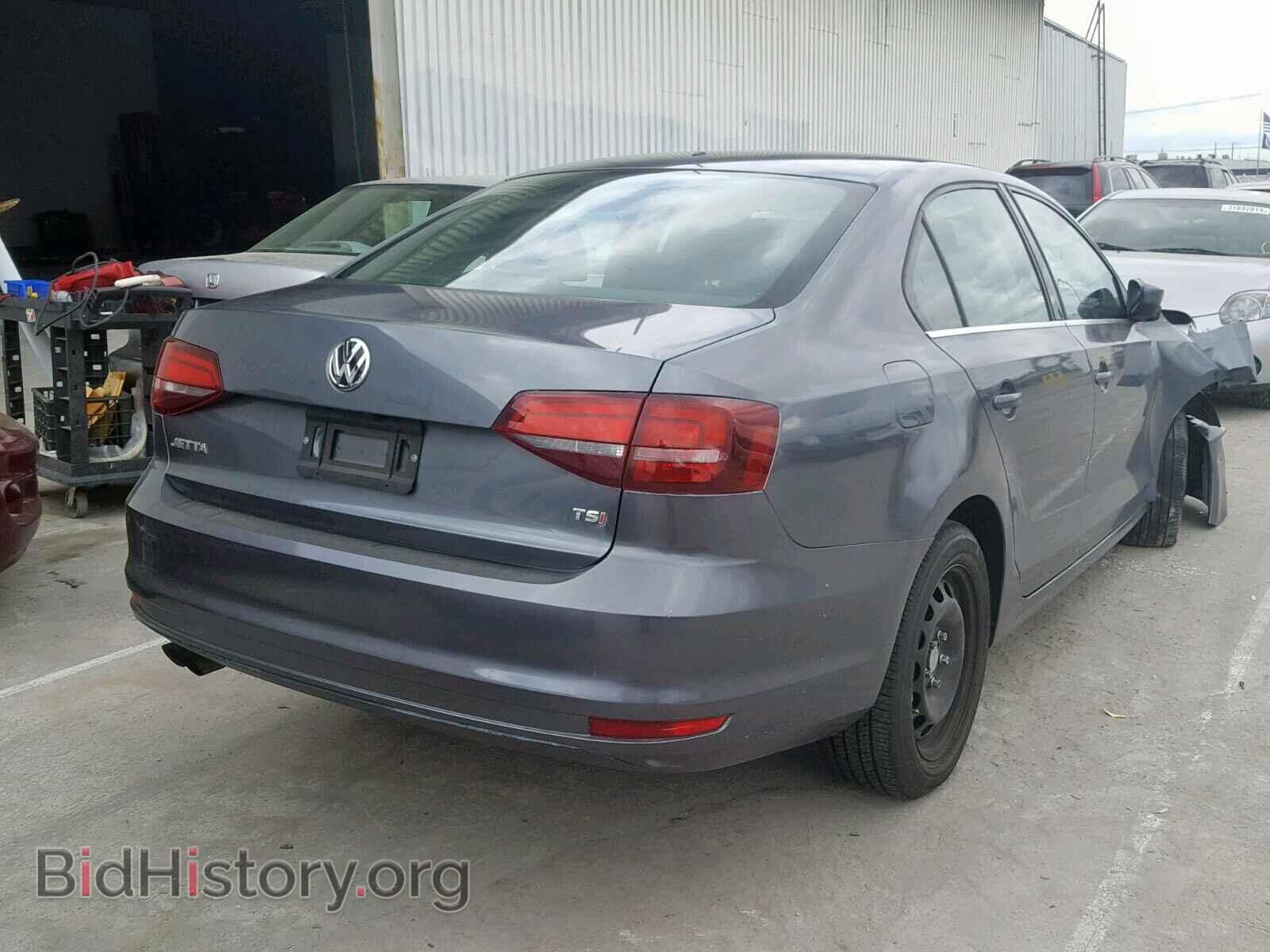 2017 VOLKSWAGEN JETTA - VIN: 3VW2B7AJXHM392428 - Фото 4