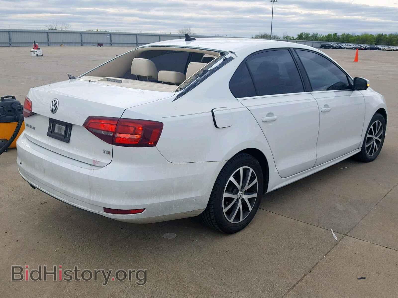 2017 VOLKSWAGEN JETTA - VIN: 3VWDB7AJ8HM301665 - Фото 4