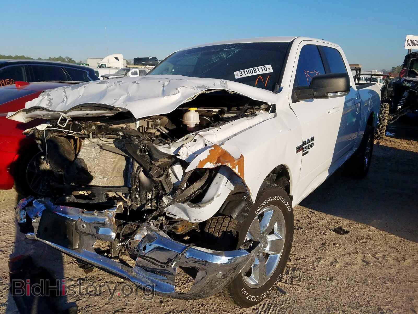 2019 RAM 1500 CLASS - VIN: 1C6RR6LT0KS529341 - Фото 2
