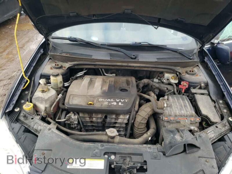 2013 Chrysler 200 (VIN 1C3CCBBB3DN727290) — фото 7 из 10