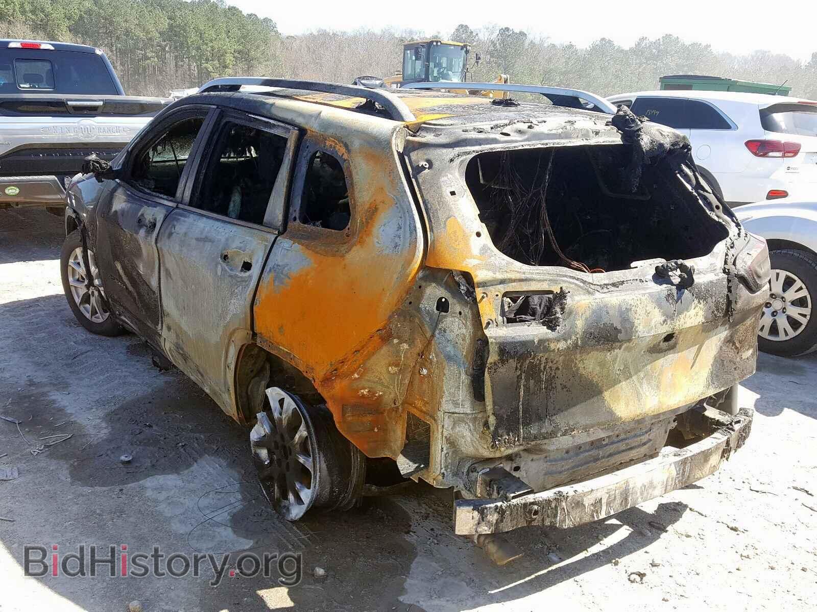 2018 JEEP CHEROKEE - VIN: 1C4PJLLB1JD557729 - Фото 3