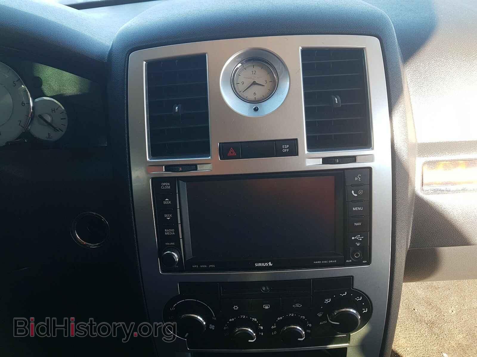 2008 CHRYSLER 300 - VIN: 2C3KA63H78H292851 - Фото 9
