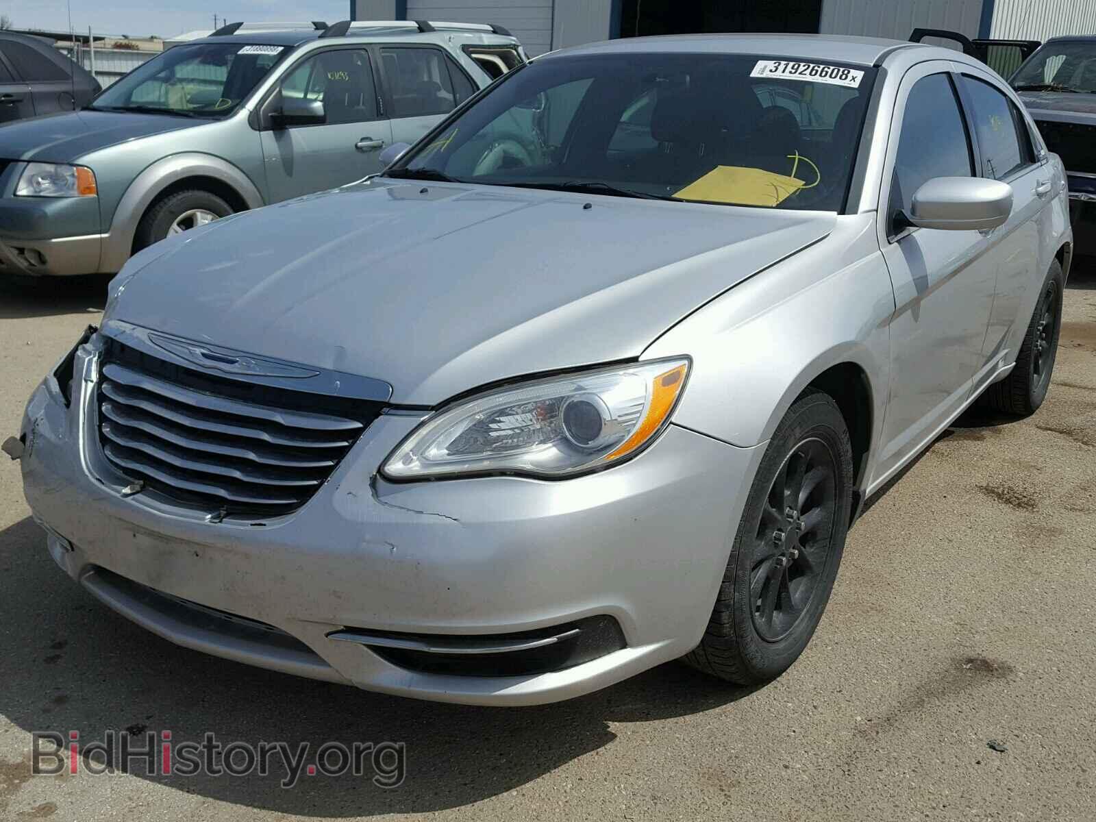 2011 CHRYSLER 200 - VIN: 1C3BC4FB3BN545944 - Фото 2