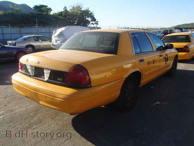 2011 FORD CROWN VIC - VIN: 2FABP7AV7BX135008 - Фото 4