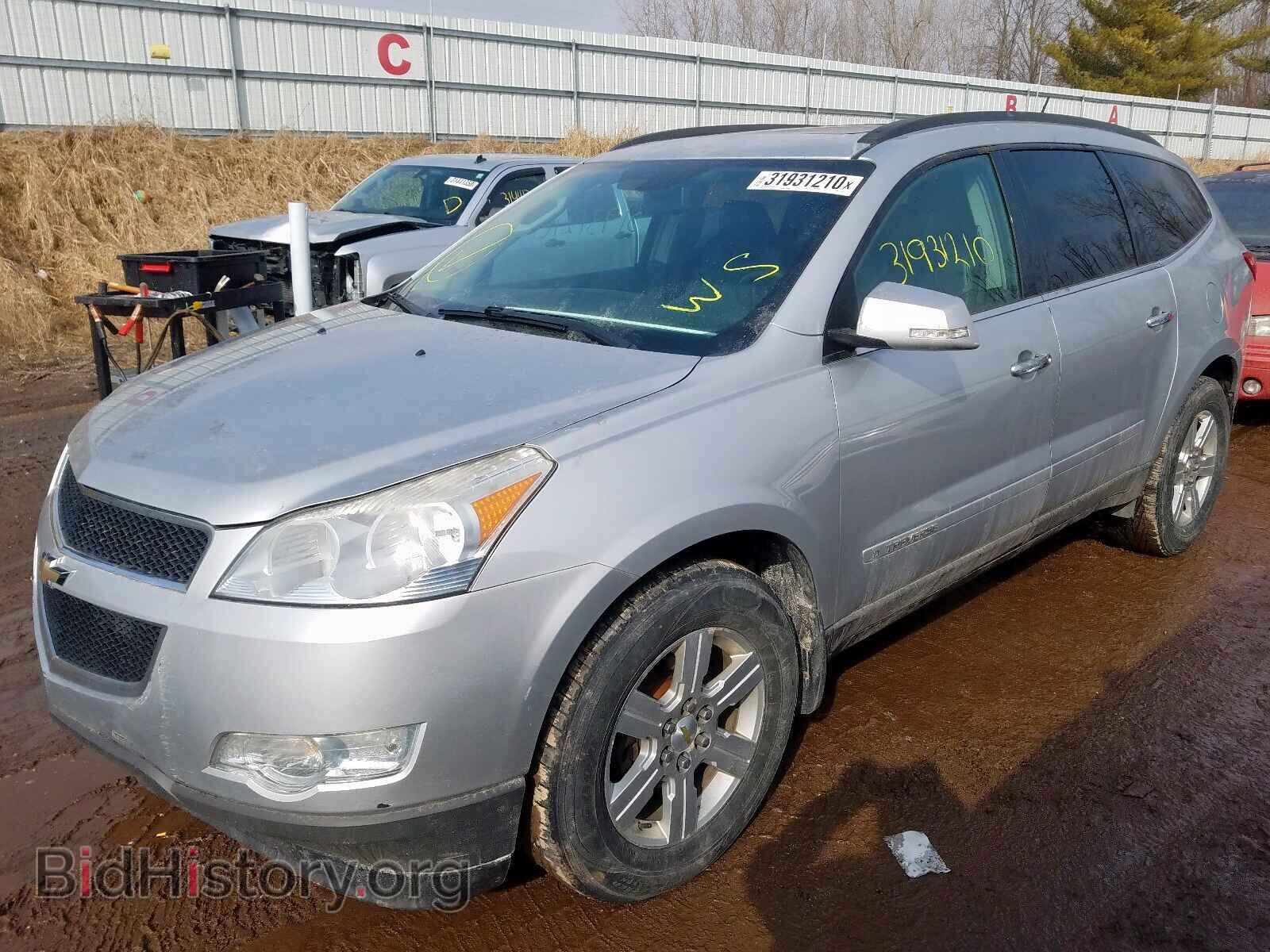 2009 CHEVROLET TRAVERSE - VIN: 1GNEV23D19S131576 - Фото 2