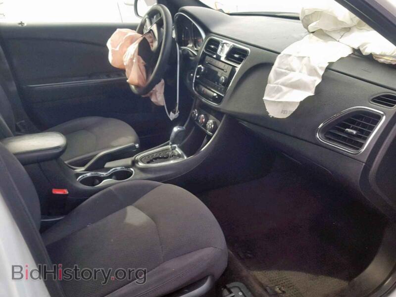 2012 Chrysler 200 (VIN 1C3CCBAB0CN191995) — photo 5 of 10
