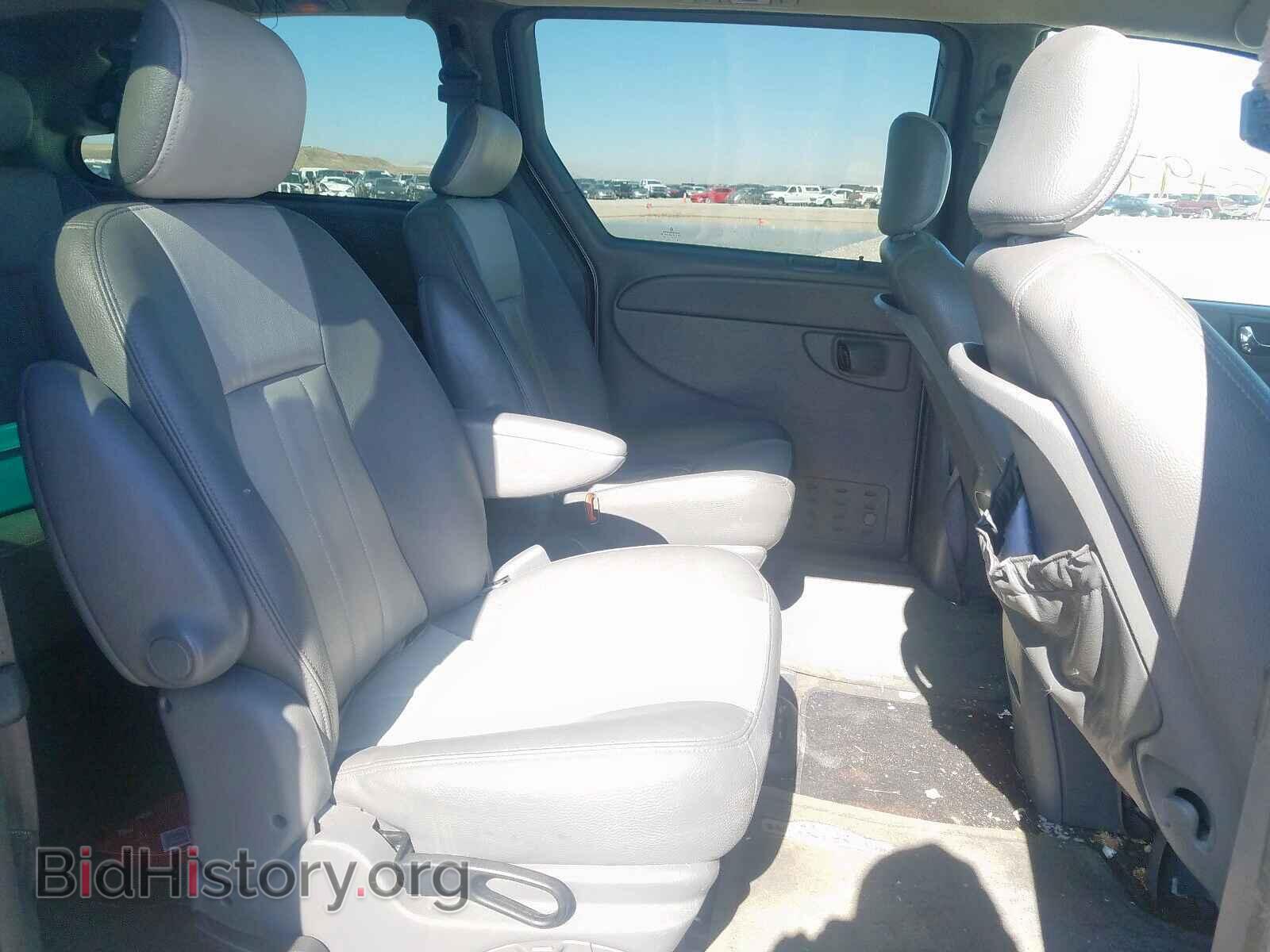 2004 CHRYSLER TOWN & COU - VIN: 2C4GP54L64R556725 - Фото 6