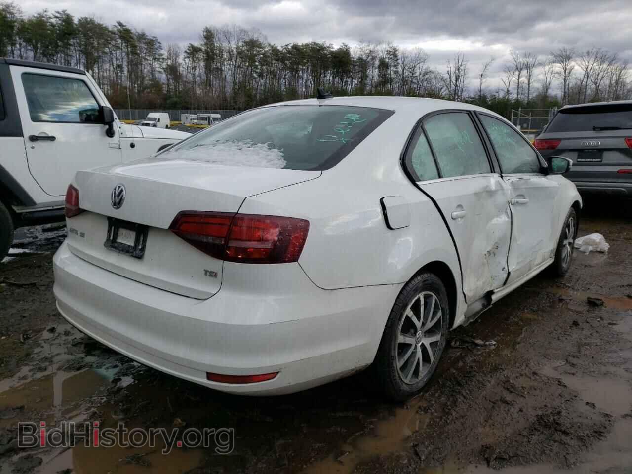 2017 VOLKSWAGEN JETTA - VIN: 3VWDB7AJ7HM377393 - Фото 4