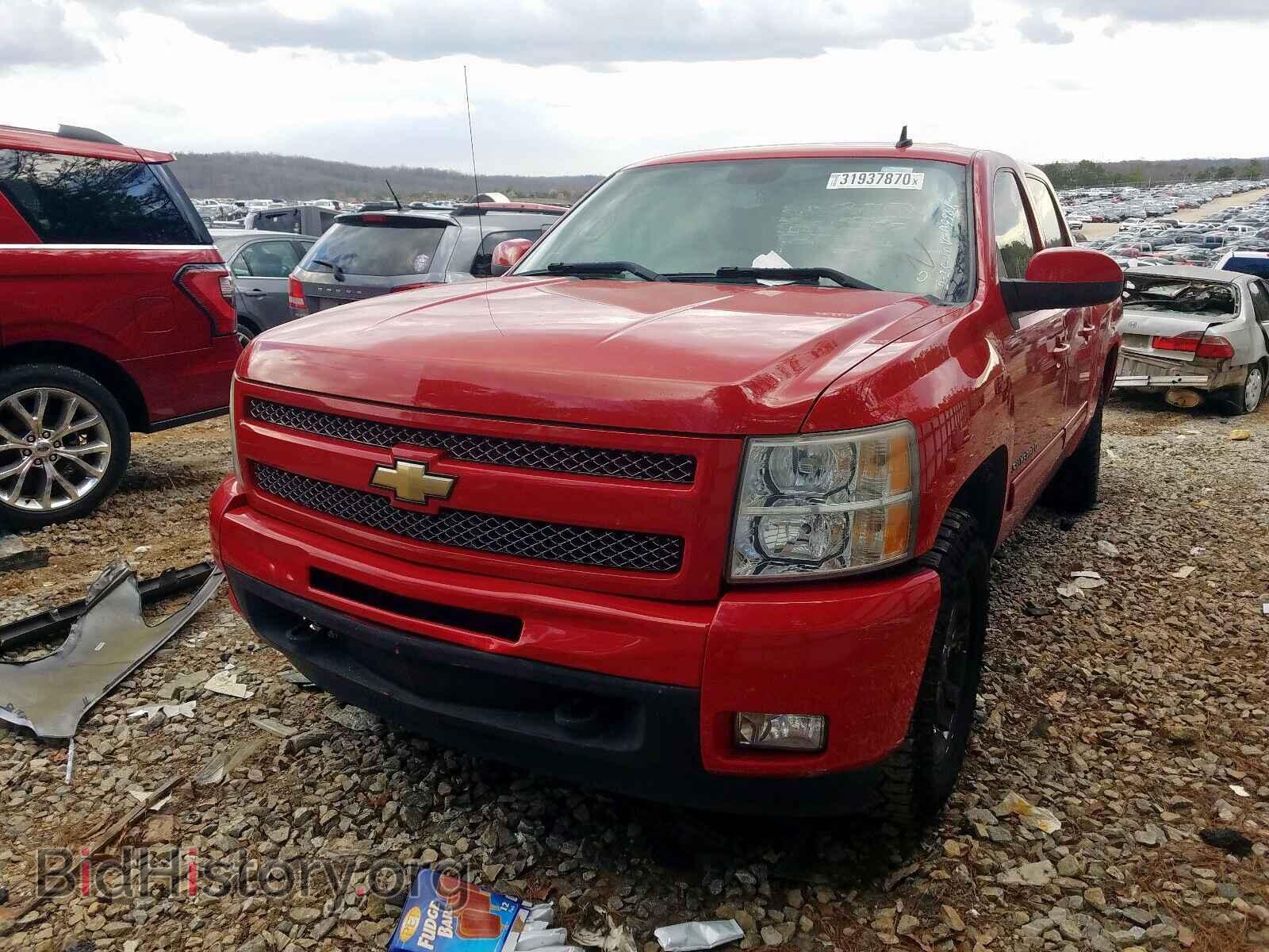 2011 CHEVROLET SILVERADO - VIN: 3GCPCSE02BG100996 - Фото 2