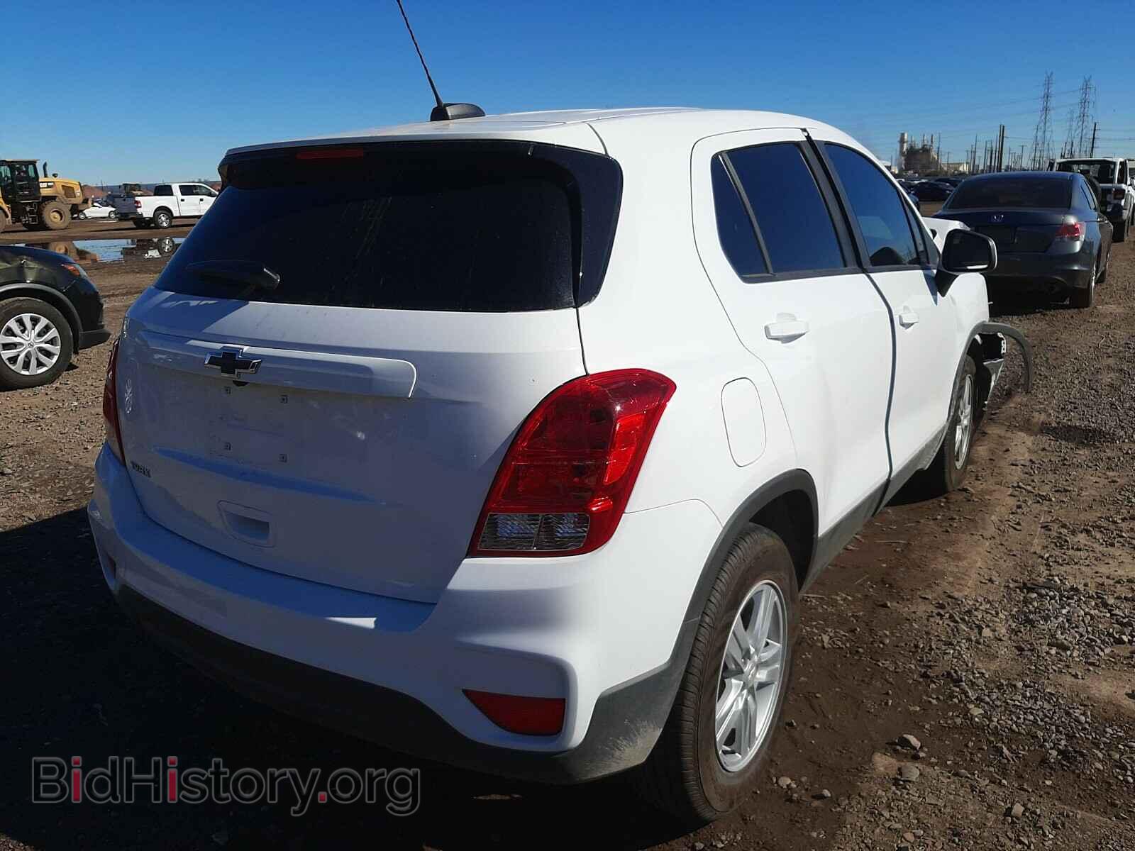 2020 CHEVROLET TRAX - VIN: 3GNCJKSB6LL285144 - Фото 4