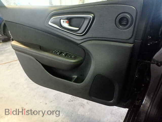 2015 CHRYSLER 200 - VIN: 1C3CCCAB4FN737384 - Photo 9