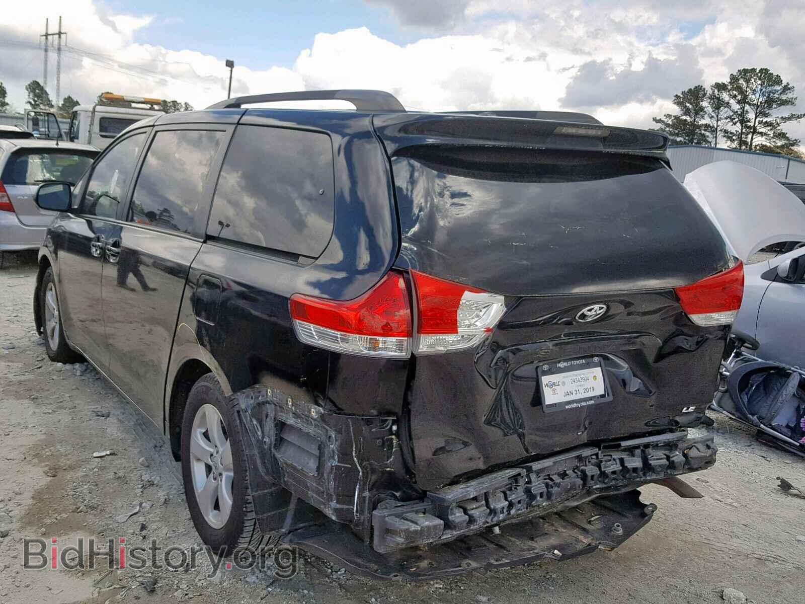 2013 TOYOTA SIENNA LE - VIN: 5TDKK3DC8DS288510 - Фото 3