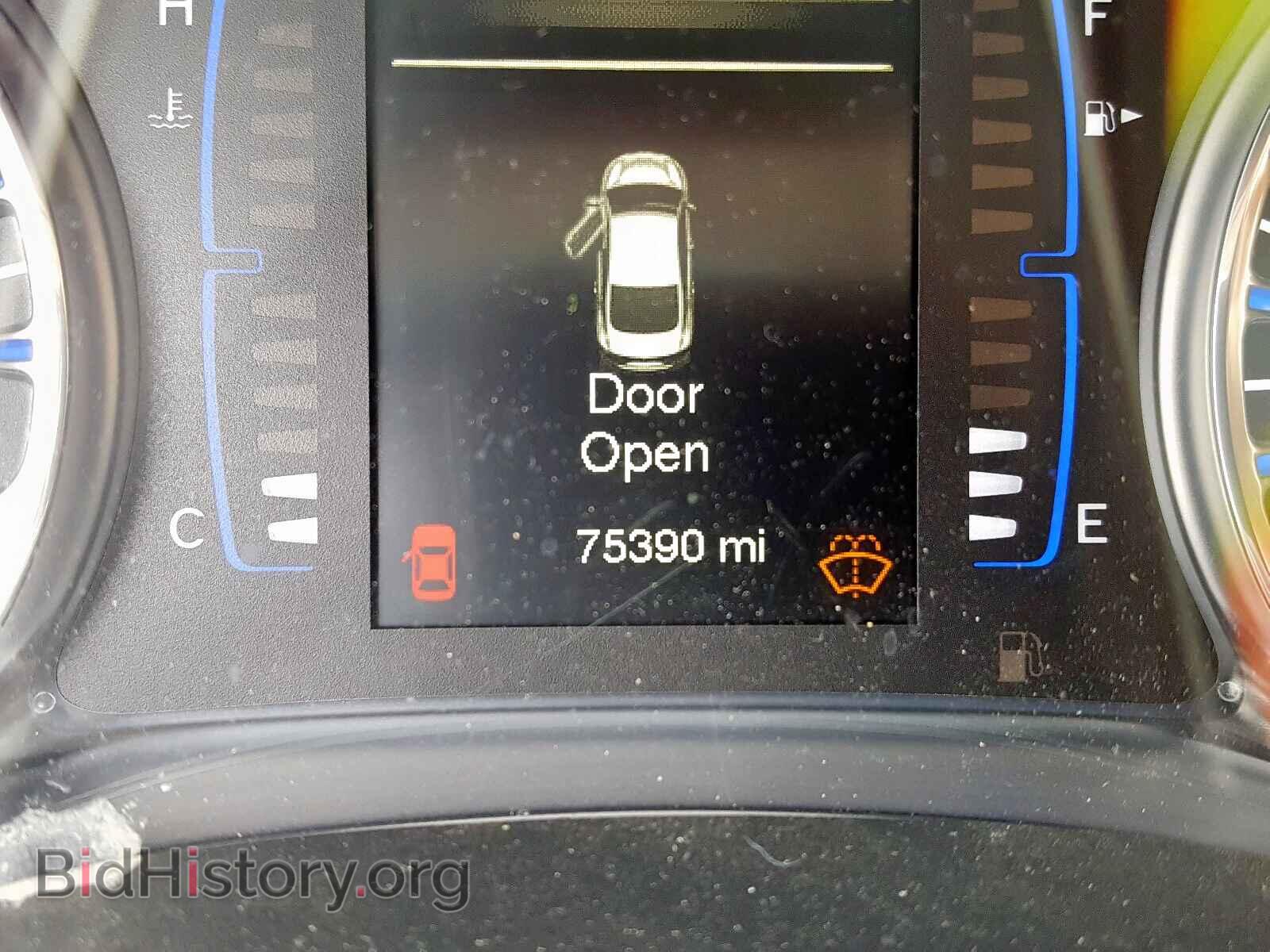 2016 CHRYSLER 200 - VIN: 1C3CCCAB0GN176182 - Photo 8