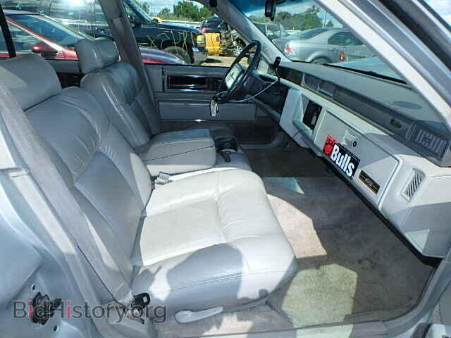 1993 CADILLAC DEVILLE - VIN: 1G6CD53B4P4211672 - Photo 5