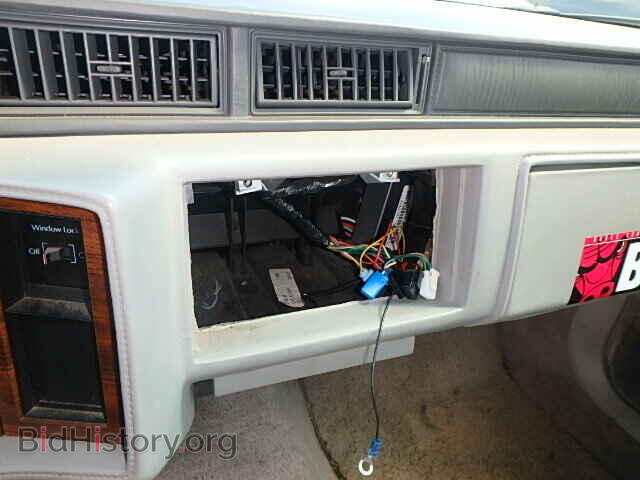 1993 CADILLAC DEVILLE - VIN: 1G6CD53B4P4211672 - Photo 9