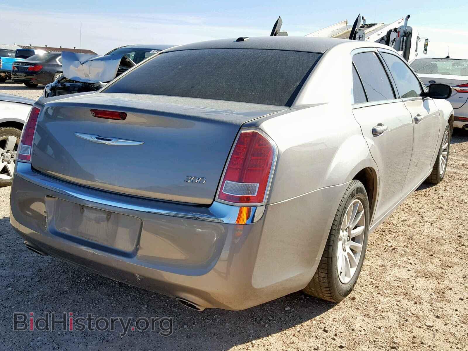 2014 CHRYSLER 300 - VIN: 2C3CCAAG3EH323049 - Фото 4