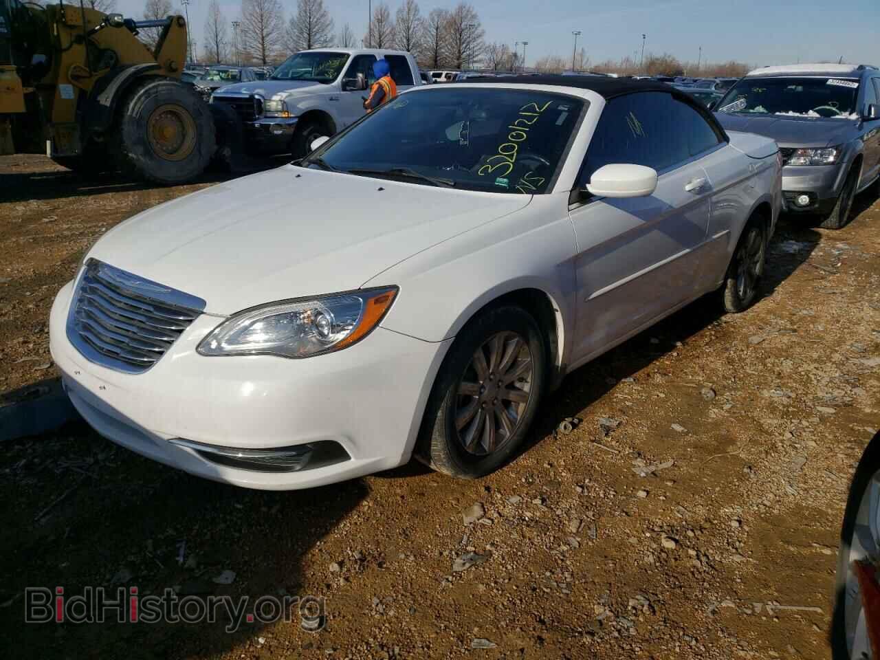 2012 CHRYSLER 200 - VIN: 1C3BCBEG0CN281438 - Фото 2