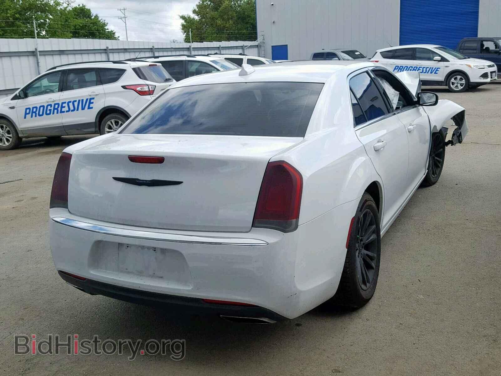 2016 CHRYSLER 300 - VIN: 2C3CCAAG3GH243947 - Фото 4