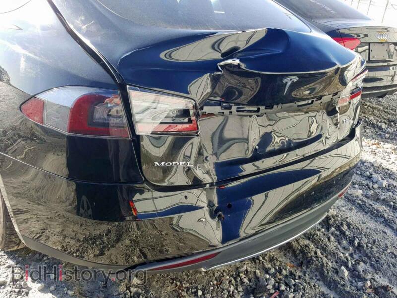 2015 Tesla MODEL S (VIN 5YJSA1E24FF106581) — photo 9 of 10