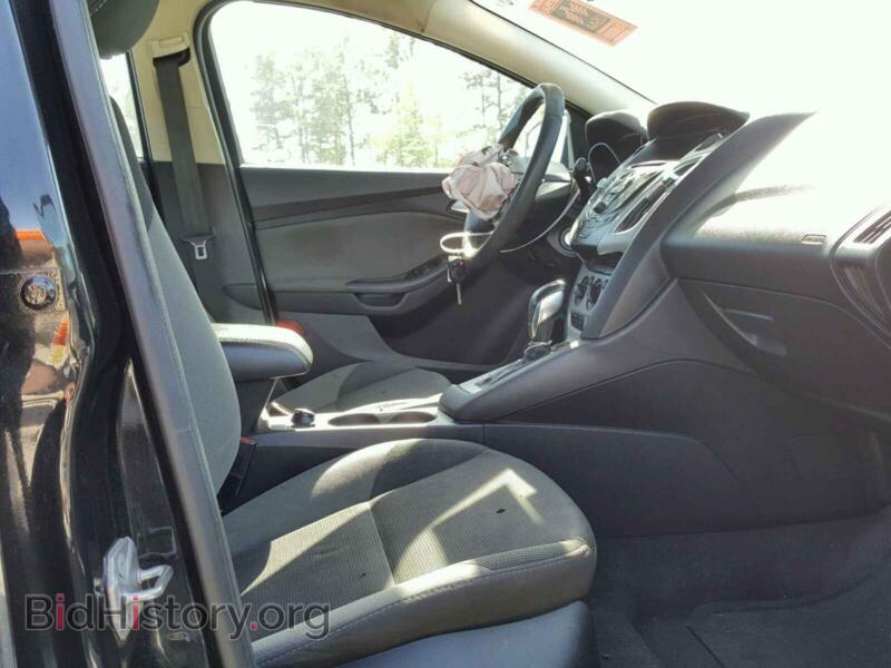 2014 Ford FOCUS (VIN 1FADP3F25EL320028) — фото 5 из 10