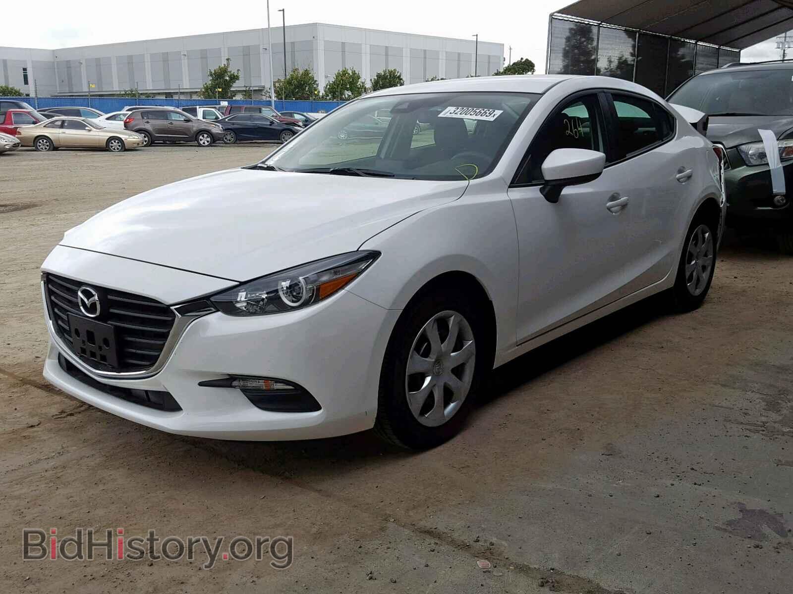 2018 MAZDA 3 - VIN: 3MZBN1U73JM270603 - Фото 2