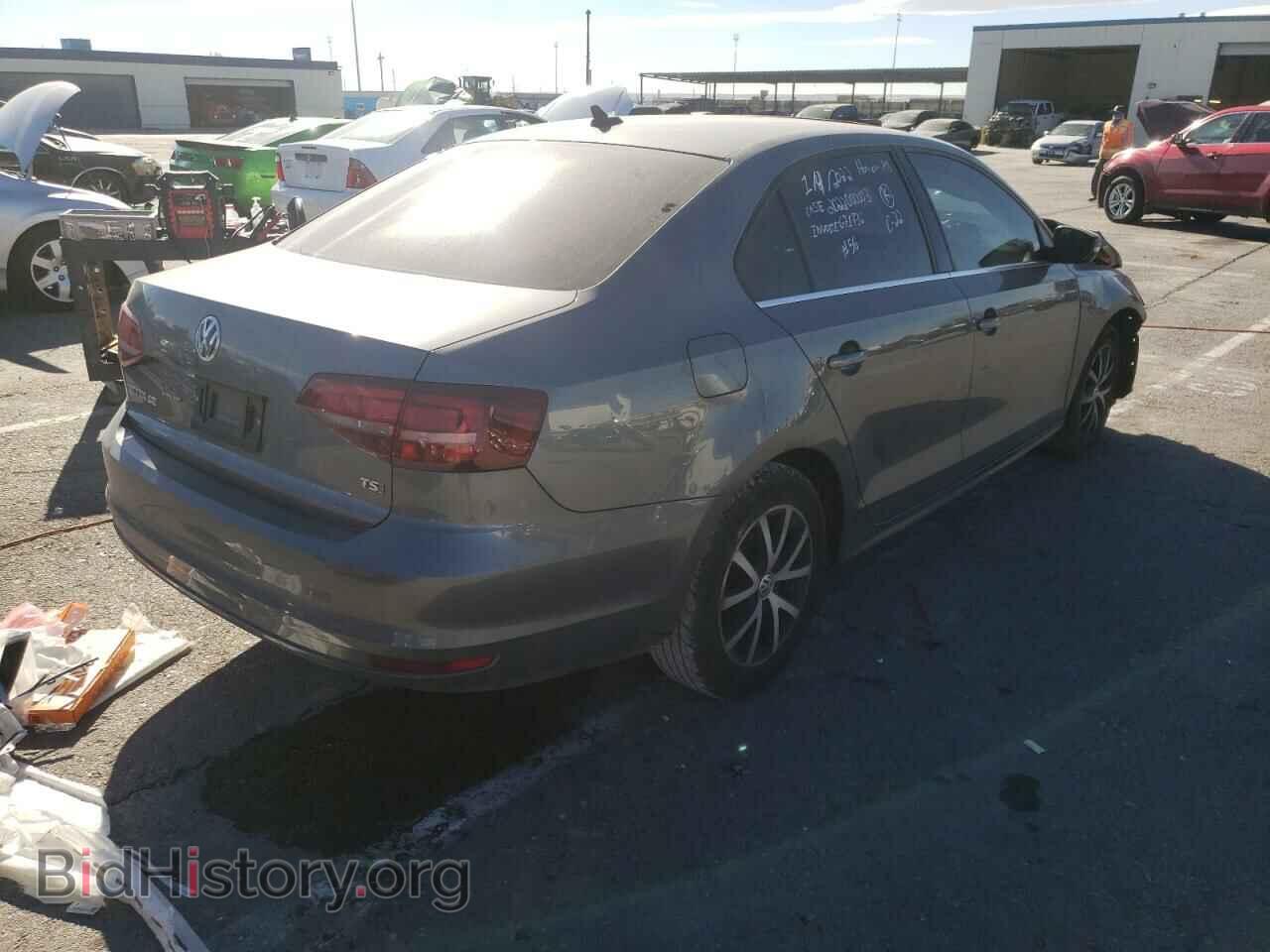 2017 VOLKSWAGEN JETTA - VIN: 3VWDB7AJ8HM288643 - Фото 4