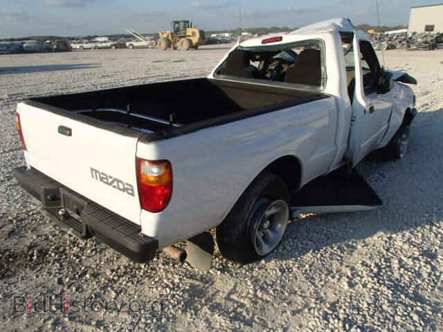 2008 MAZDA B2300 - VIN: 4F4YR12D68PM01562 - Фото 4