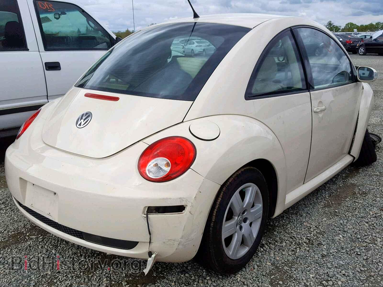2007 VOLKSWAGEN BEETLE - VIN: 3VWPG31CX7M511109 - Фото 4