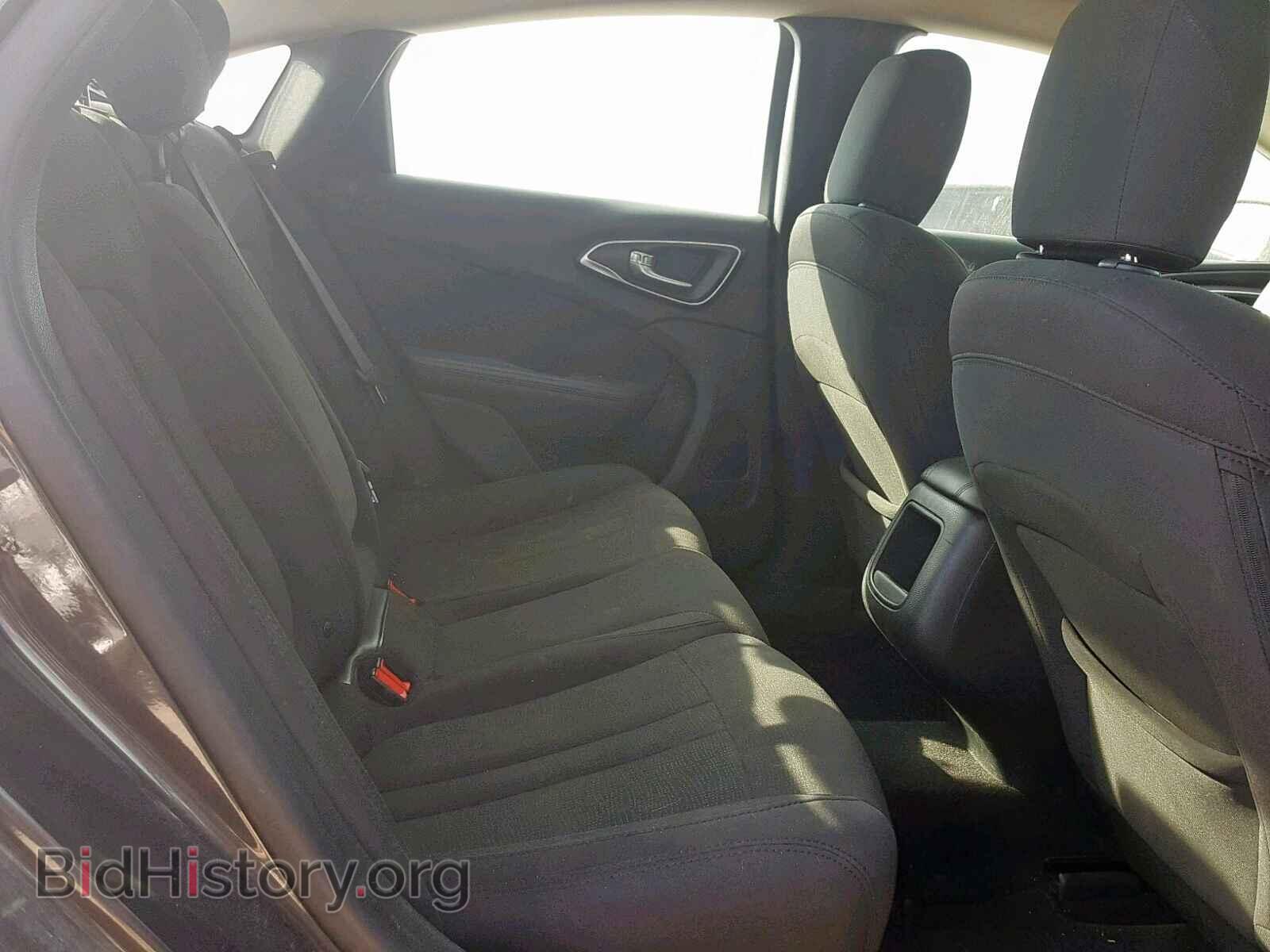 2016 CHRYSLER 200 - VIN: 1C3CCCAB5GN130041 - Photo 6